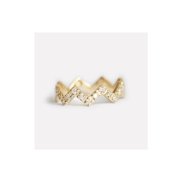 14k Gold Zig Zag Band.