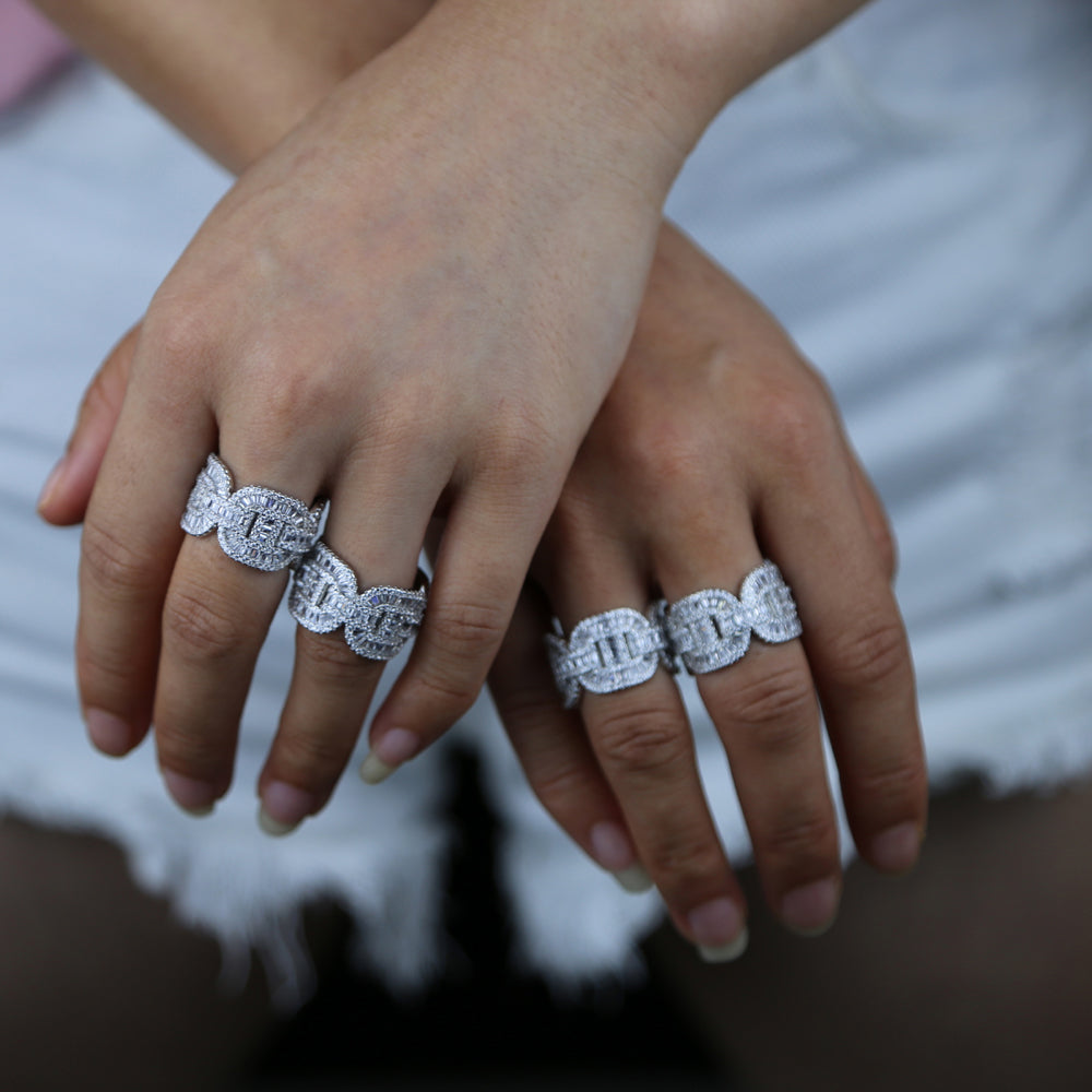 BAGUETTE RING