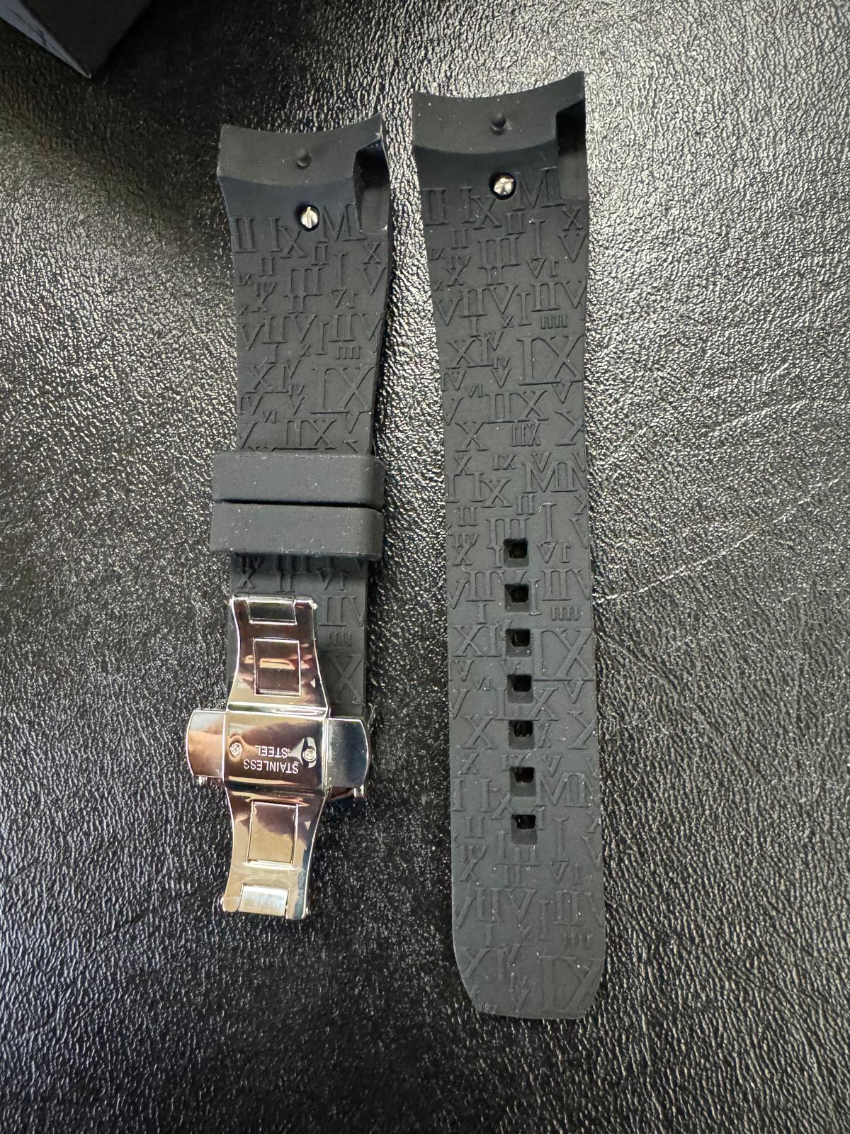 NEW BLACK GIANTTO SILICONE STRAP