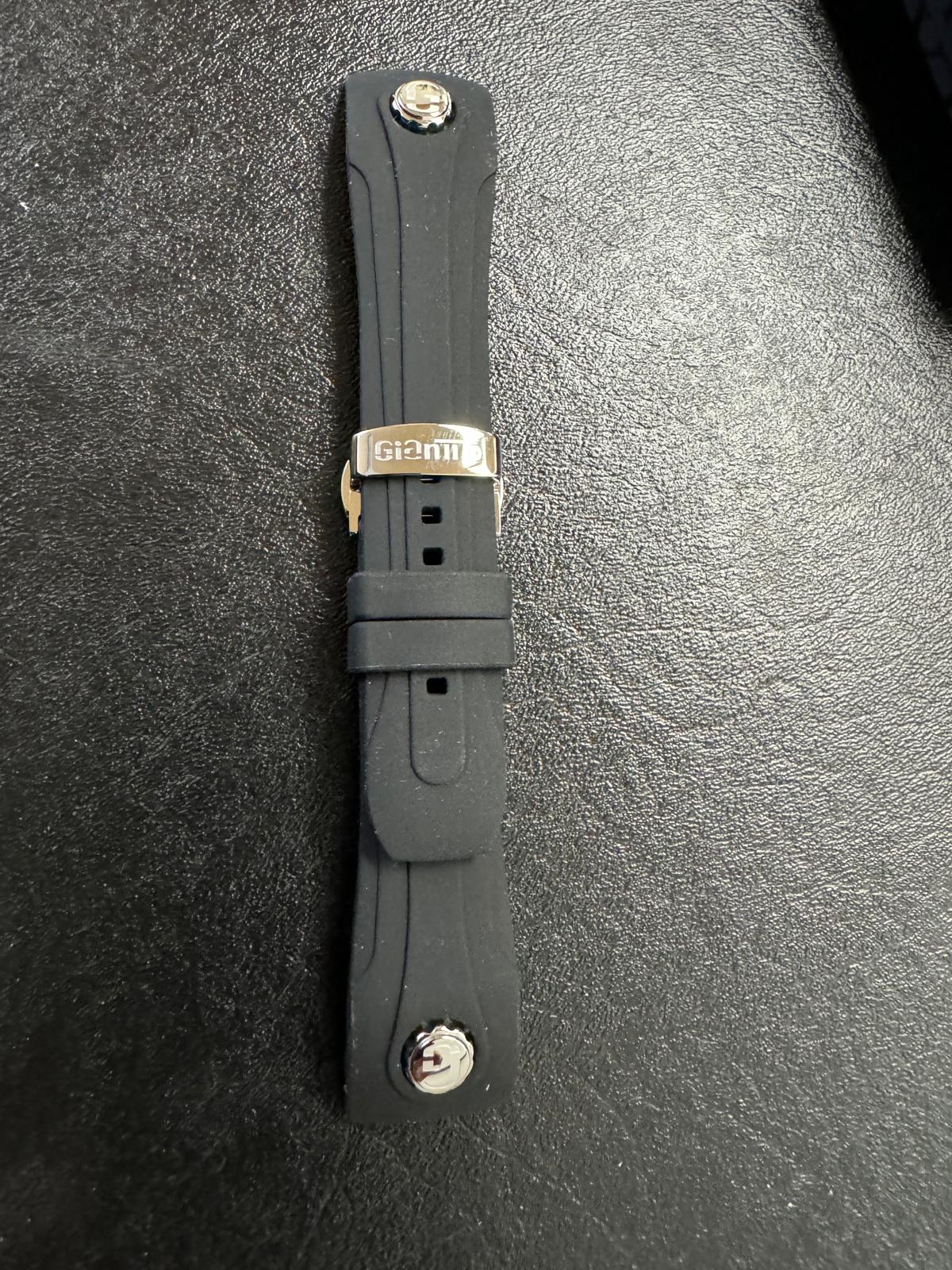 NEW BLACK GIANTTO SILICONE STRAP